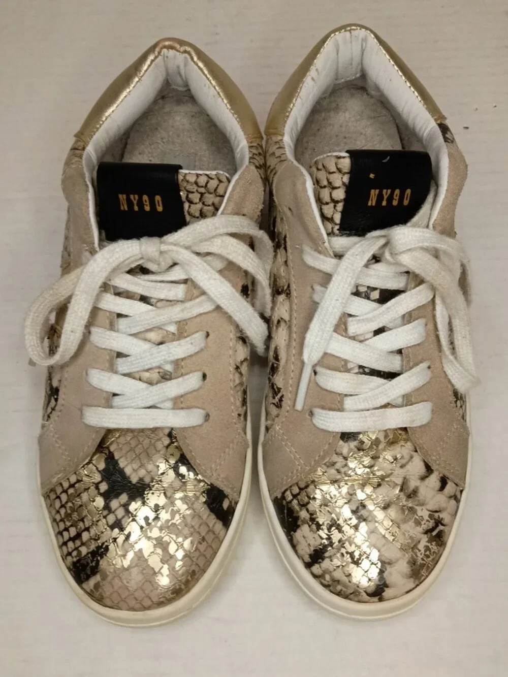 Steve Madden Starling Gold Snakeskin Star Sneakers Women’s Size 7M
